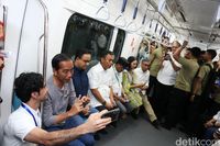 Resmikan MRT Jakarta, Jokowi Mandi Keringat dan Tampak Kehausan