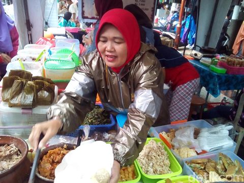 Sego Jangkrik hingga Orog-orog Bisa Cicipi ci Festival Kuliner 'Koedoes Tempo Doeloe' 