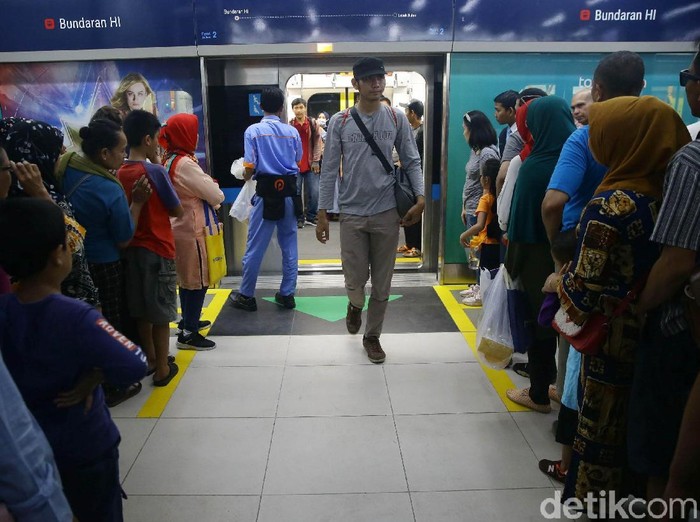 MRT Jakarta. Foto: Grandyos Zafna MRT Jakarta. Foto: Grandyos Zafna