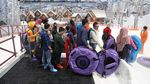 Serunya Bermain Salju di Trans Snow World Juanda