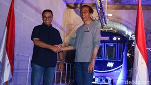 Didampingi Anies, Jokowi Resmikan MRT Jakarta