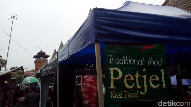 Sego Jangkrik hingga Orog-orog Bisa Cicipi ci Festival Kuliner 'Koedoes Tempo Doeloe' 
