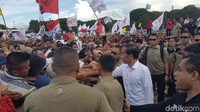 Maruf Amin diketahui adalah masyarakat asli Banten. Jokowi menyebut wilayah Banten adalah wilayah yang banyak menghasilkan ulama-ulama top termasuk Maruf Amin. (Bahtiar Rivai-detikcom)