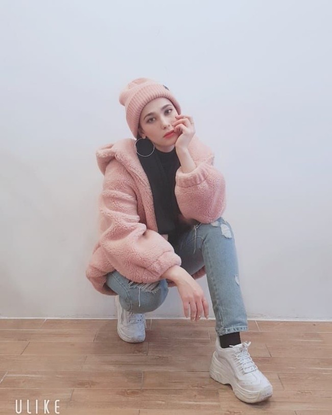 Gaya keseharian Kim Miso begitu stylish. Tak sedikit netizen memujinya seperti bintang K-Pop berhijab. Foto: Dok. Instagram @kimmiso1194