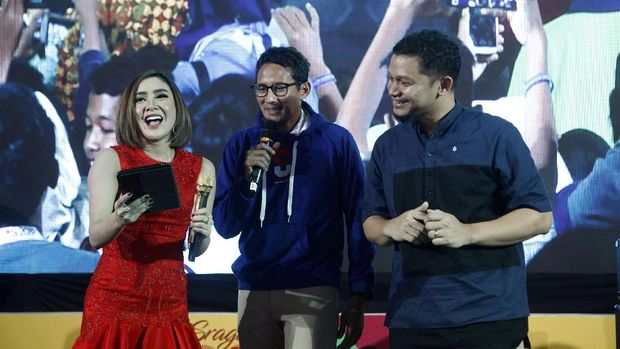 Bawakan 'Selow', Duet Sandi-Cita Citata Bikin Milenial Sragen Bergoyang