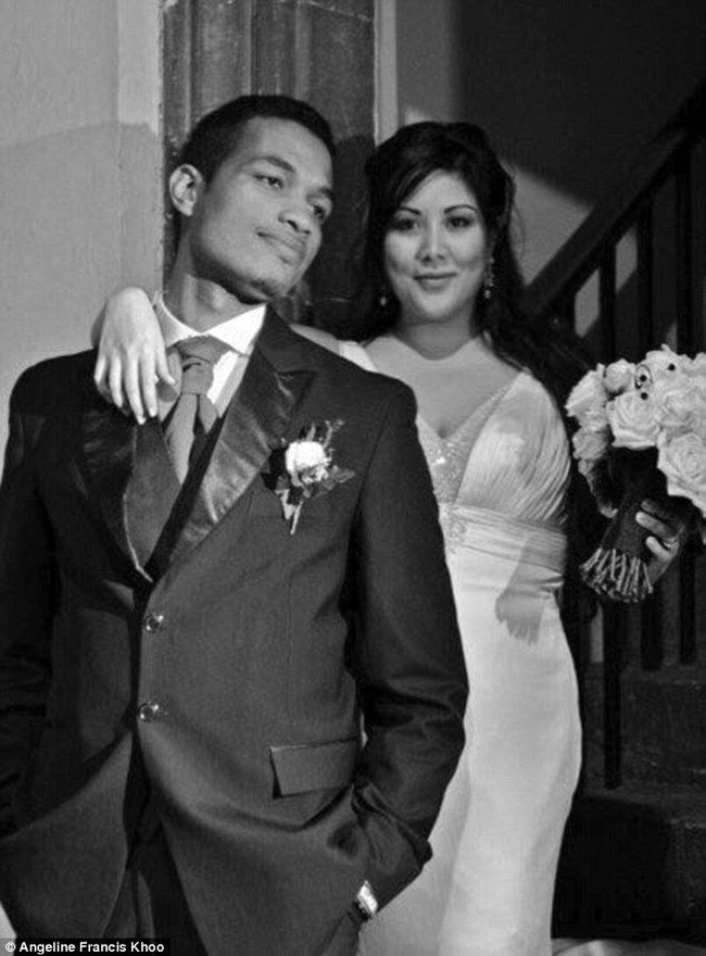 Sosok Angeline viral pada 2017 ketika dirinya mengungkap keputusannya melepas hak warisnya sebagai putri konglomerat. Sejak remaja, Angeline sebenarnya sudah diajarkan untuk menjadi penerus bisnis sang ayah yang akan memegang perusahaan mode di bawah MUI Group, Laura Ashley. Namun ia rela melepas hak warisnya demi orang yang dicintai. Foto: Dok. Facebook, Instagram Angeline Francis Khoo