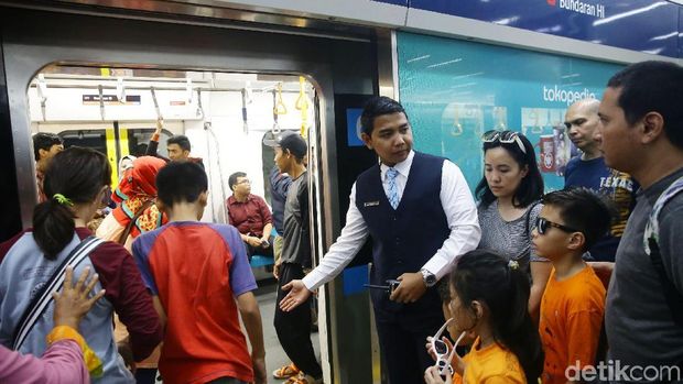 Resmi! Layanan Smartfren Terpasang di Rute MRT