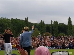 Lautan Fans Berdesakan di Candi Prambanan Demi Bertemu SuJu dan TVXQ