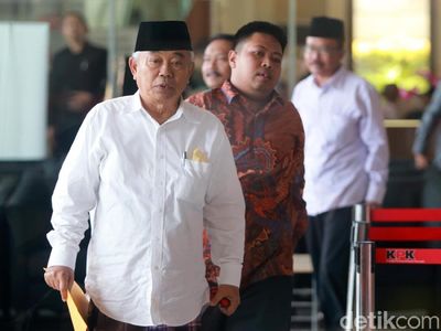 Kiai Asep Saifudin Chalim Diperiksa Sebagai Saksi Romahurmuziy