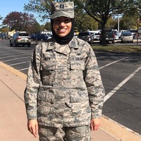 Tak sedikit komentar negatif yang datang di media sosial. Ouza banyak disebut tidak pantas berada di dunia militer AS. Bahkan, ada yang menyebutnya sebagai teroris. Foto: Instagram/ Maysaa Ouza