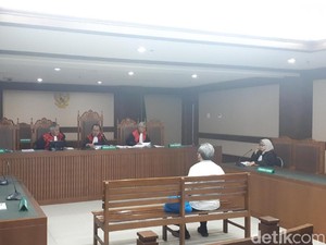 Eks Anggota DPRD Sumut Didakwa Terima Suap Rp 772 Juta dari Gatot Pujo