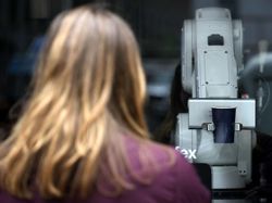 Robot Barista Jadi Obat Bosan Saat Nunggu Kopi Pesanan