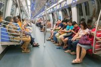 Larangan makan dan minum di dalam MRT Singapura demi terjaga kebersihan dan kenyamanan penumpang (iStock)