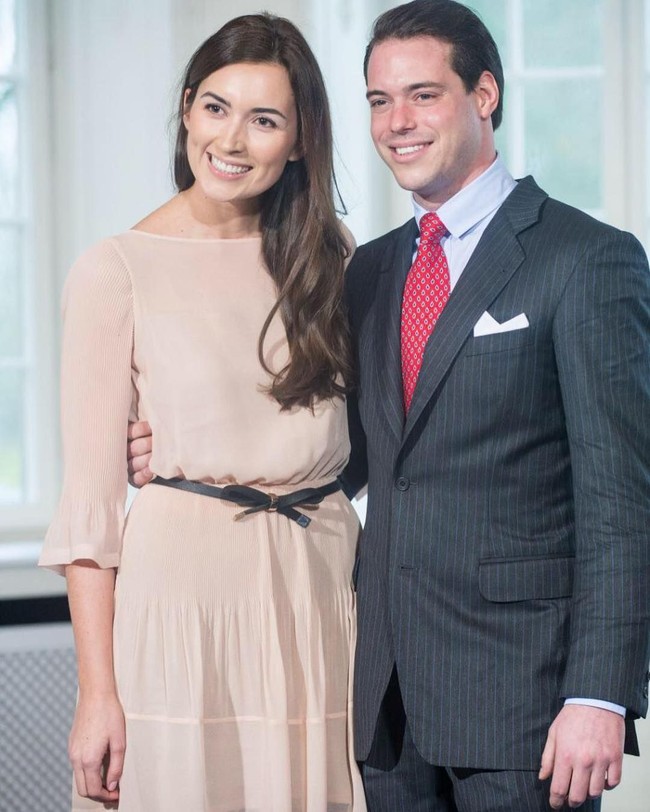 Meski bukan dari keluarga bangsawan, namun Claire adalah wanita yang terpandang. Dia adalah wanita cerdas lulusan S2 Bioetika di Universitas Regina Apostolorum di Roma. (Foto: Instagram)