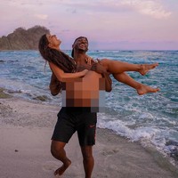 Wanita asal Texas itu sudah memiliki kekasih bernama Cash. Hubungan keduanya pun sudah bertahan hingga satu setengah tahun.  Foto: dok. Instagram (@fullyrawkristina)