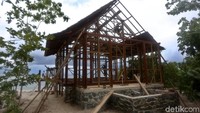 Pesona Halmahera Selatan menarik banyak investor untuk membangun penginapan berupa hotel maupun resor di sana. Di dermaga Pulau Kusu ini juga menjadi salah satu lokasi bersandarnya kapal Teras BRI Bahtera Seva III untuk mempermudah para wisatawan yang berkunjung disana.