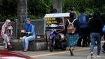 Dikuasai PKL, Pedestrian Sudirman Jadi Semrawut
