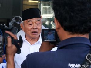 Dibawa-bawa Romahurmuziy, Kiai Asep Cerita Jadi Guru Ngaji
