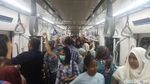 Foto: Antusiasme Traveler Mencoba MRT Jakarta