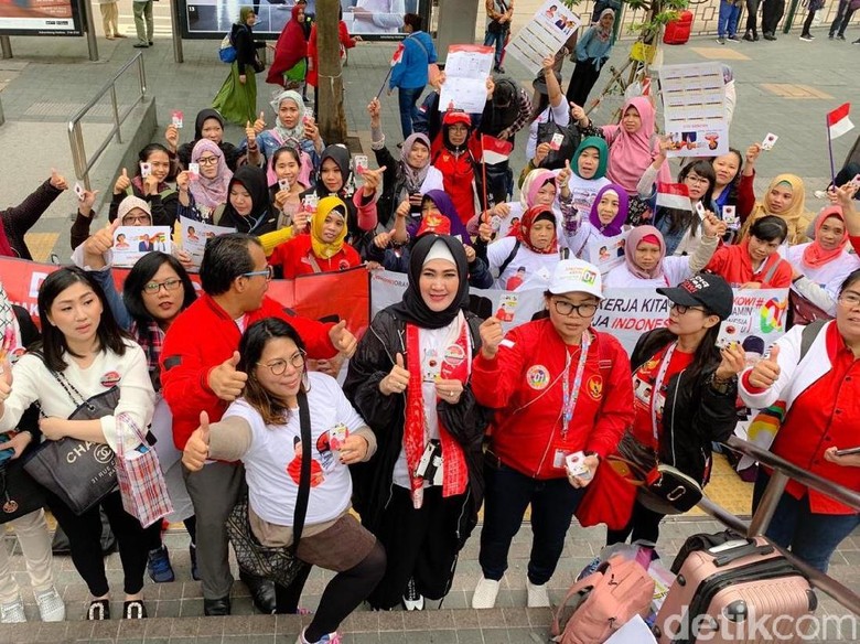 Pertiwi Jatim Rangkul WNI di Hong Kong Dukung Jokowi Pertiwi Jatim Rangkul WNI di Hong Kong Dukung Jokowi