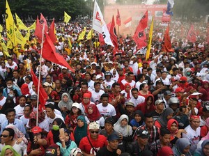 Menduakan Birokrasi