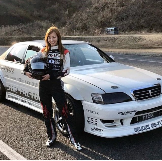 Setelah lulus SMA Kisaragi telah memasuki industri olahraga dan aksesori otomotif. Foto: Instagram/@kisa_awn