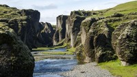 Islandia pun berhasil menduduki posisi juara bertahan di urutan pertama (Halldor KOLBEINS / AFP)