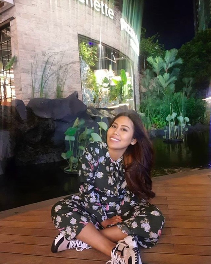 Evi Masamba hamil