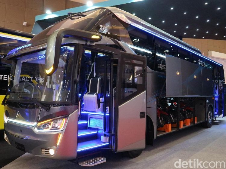 Bus Anyar Karoseri Laksana Ini juga Muat 6 Motor