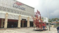 Lokasi tugu berada tepat di atas basement yang menjadi lokasi parkir Plaza Bandarjo. (Aji Kusuma/detikcom)