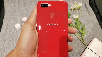Oppo A5s dibanderol dengan harga Rp 1.999.000 dan mulai dijual pada 27 Maret. (Foto: Muhamad Imron Rosyadi/detikINET)