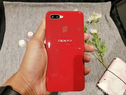Sosok Oppo A5s, Ponsel Baterai Besar Harga Sejutaan