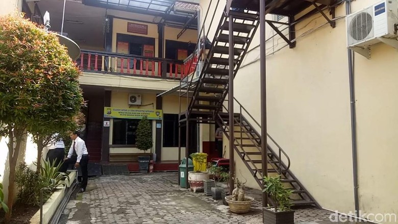 Liputan Tahanan Kabur, HP Wartawan Dirampas Oknum Anggota Polresta Pasuruan Liputan Tahanan Kabur, HP Wartawan Dirampas Oknum Anggota Polresta Pasuruan