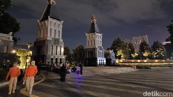 Foto 10 diambil dari kamera dengan mode malam milik Oppo F11 Pro atau Vivo V15 Pro atau Xiaomi Redmi Note 7? Foto: Adi Fida Rahman/detikINET