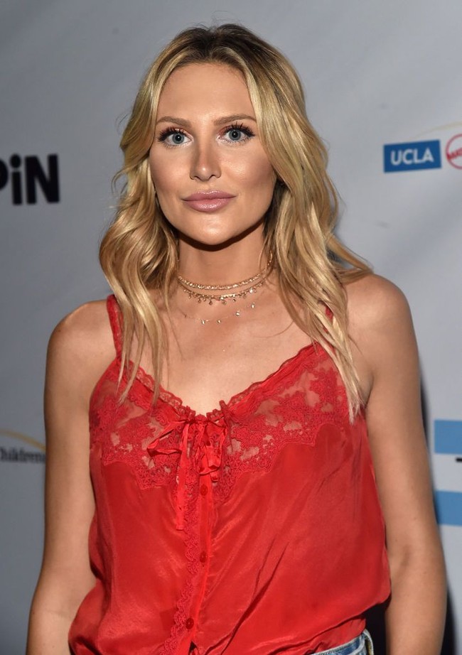Stephanie Pratt pernah mengambil sejumlah aksesori bernilai USD 1,300 atau sekira Rp 18,4 juta di toko Neiman Marcus, Honolulu, pada 2006. Foto: Getty Images