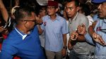 Berkopiah Merah, Sandiaga Uno Sapa Warga Jakarta Utara