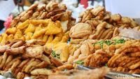 Makanan Murah, Enak dan Mengenyangkan Jadi Favorit Orang Kantoran