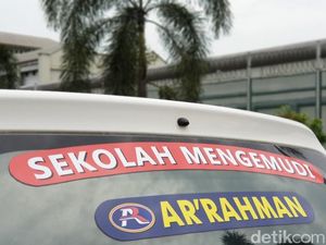 Mengapa Belajar Nyetir Mobil Harus Pakai Manual Dulu?