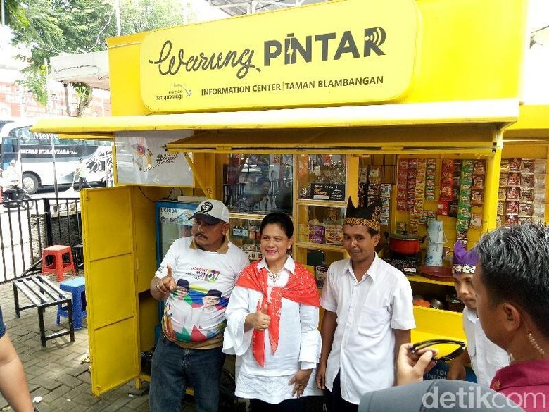 Ikut Kampanye Jokowi, Iriana Beli Batik dan Kopi Banyuwangi Ikut Kampanye Jokowi, Iriana Beli Batik dan Kopi Banyuwangi