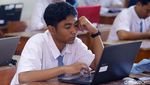 Wajah-wajah Serius Siswa di Hari Pertama UNBK