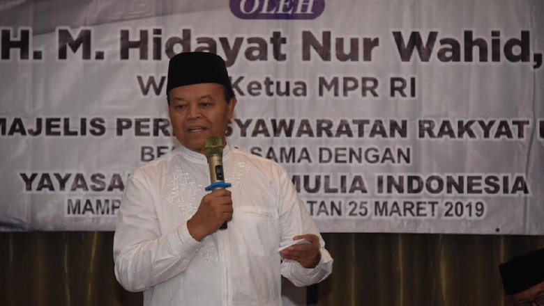 HNW Ajak Masyarakat Lanjutkan Perjuangan Ulama Lewat Pemilu HNW Ajak Masyarakat Lanjutkan Perjuangan Ulama Lewat Pemilu