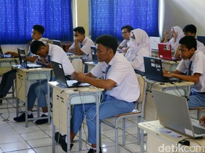 Darmin Bahas Revitalisasi SMK dengan Mendikbud, Ini Hasilnya