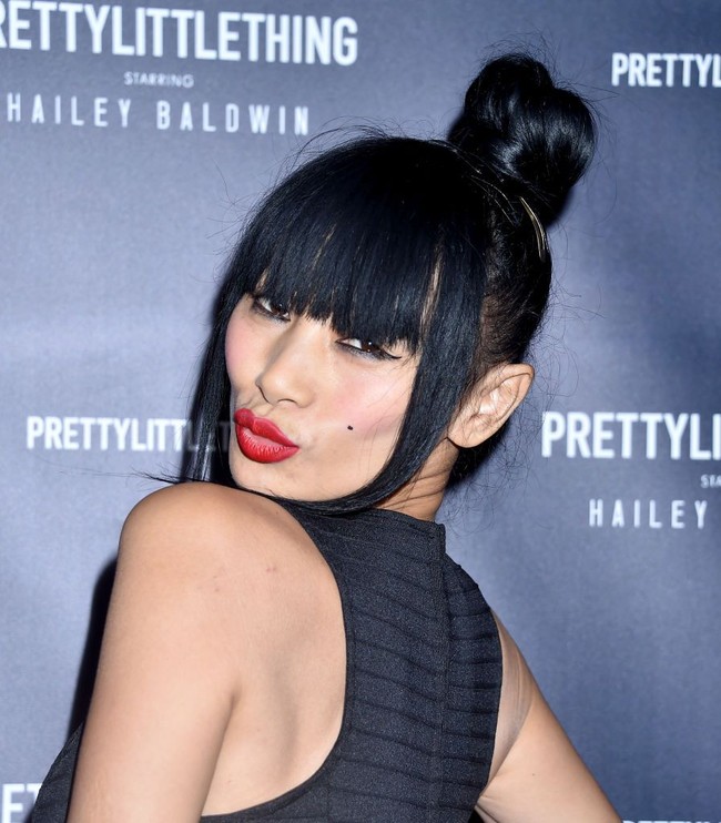 Aktris asal China Bai Ling pernah kedapatan mencuri dua majalah dan satu pak batere saat berada di bandara internasional Los Angeles (LAX) pada 2008. Foto: Getty Images