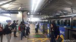 Foto: Setelah Diresmikan Jokowi, MRT Jakarta Makin Ramai Penumpang