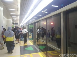 Rapat Tarif MRT Alot, Komisi C DPRD DKI Belum Sepakat Subsidi