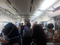 Kondisi di dalam MRT (Shinta/detikcom)