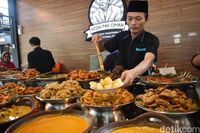 Kedai Pak Ciman: Lamak Bana! Nasi Kapau Gulai Tambusu dan 