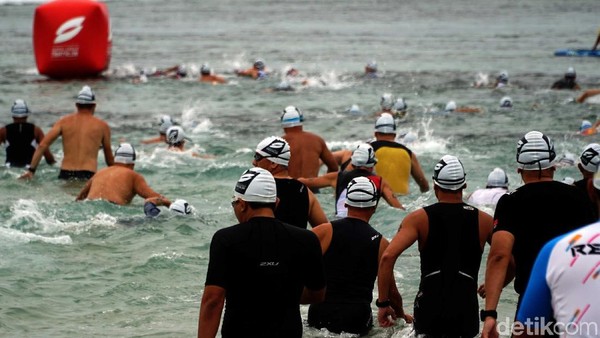 Semarak Ajang Super League Triathlon