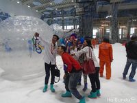 Liburan Seru Bareng Pasangan: Main Salju di Trans Snow World 