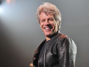 Keyboardis Positif Corona, Jon Bon Jovi Ajak Fans Tulis Lagu Sambil Isolasi Diri